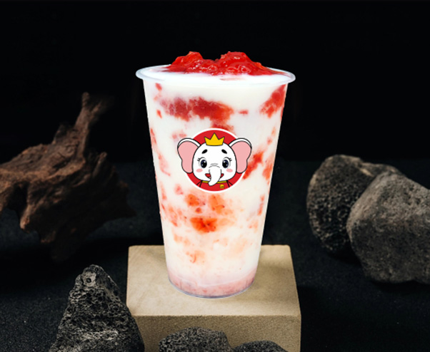 草莓果粒牛乳